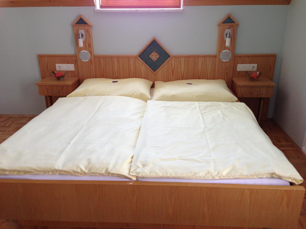 Haus Rose Apartment Wenigzell Bilik gambar