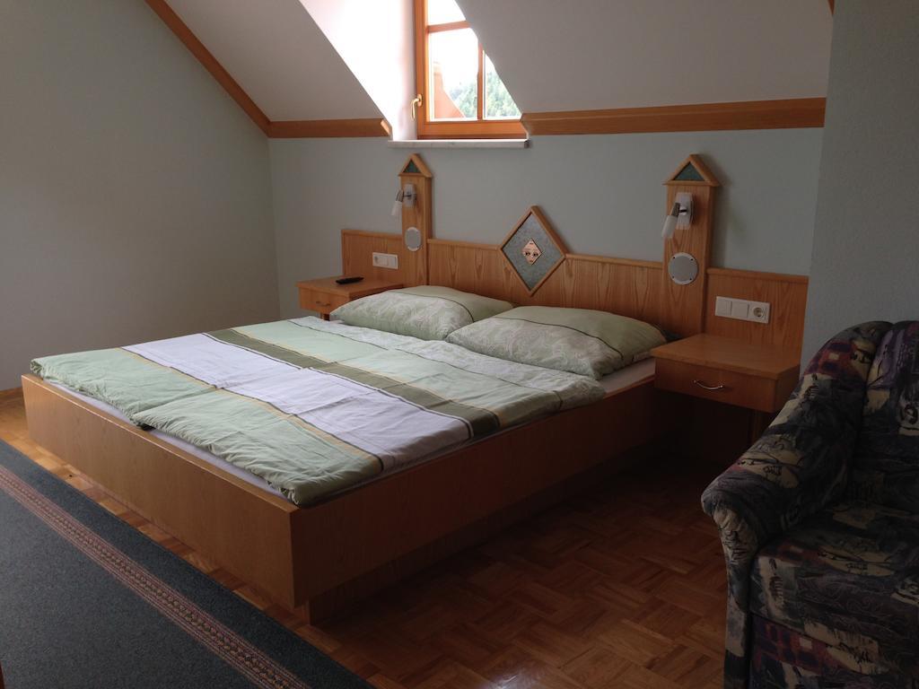 Haus Rose Apartment Wenigzell Bilik gambar